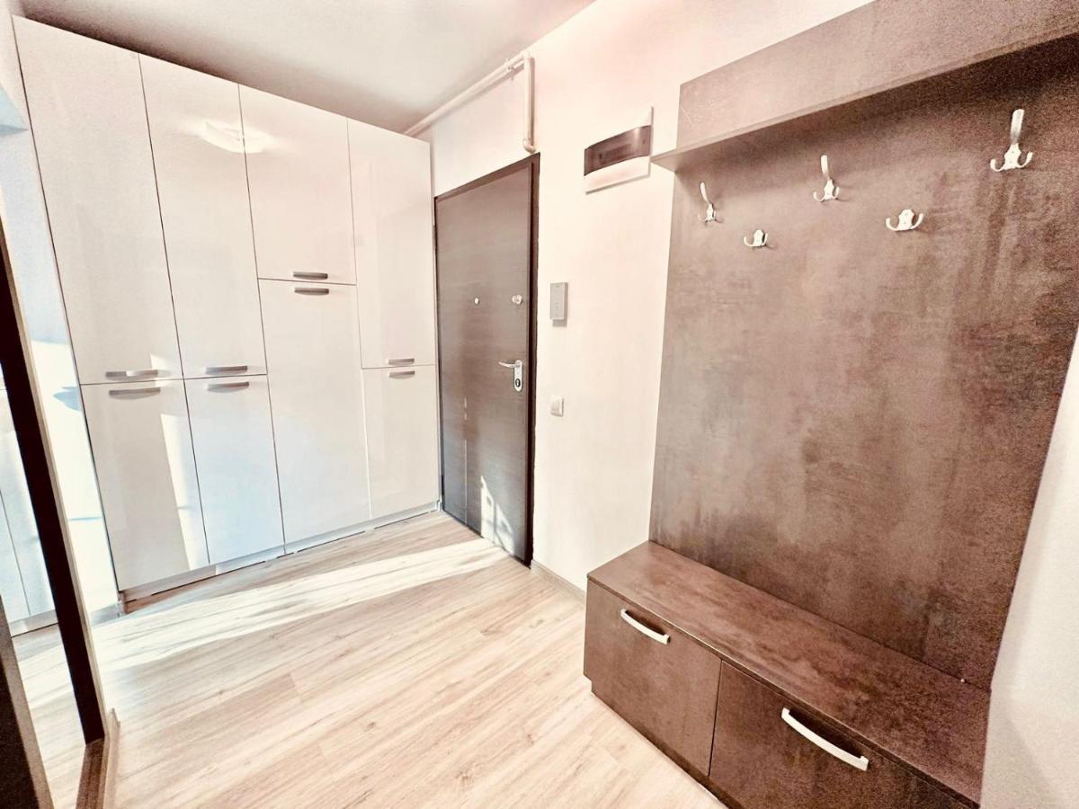 At The Top Plaza Studio Bucureşti Ngoại thất bức ảnh